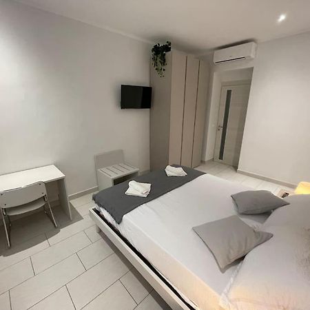 Near Metro Piazza Bengasi Apartment Turin Luaran gambar